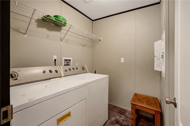 1045 Lakeview Drive, Somerville, TX 77879