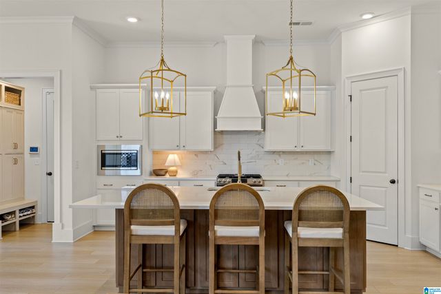 1065 CLIFTON ROAD, Hoover, AL 35244