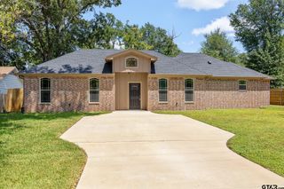 1720 Outer Dr, Tyler, TX 75701