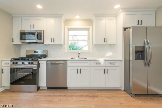 22 Washington St, Clark Twp., NJ 07066