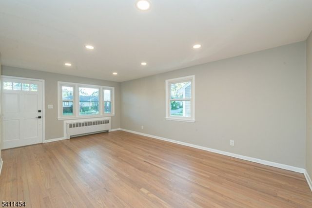 22 Washington St, Clark Twp., NJ 07066