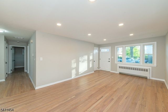 22 Washington St, Clark Twp., NJ 07066