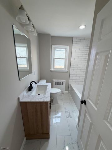 22 Washington St, Clark Twp., NJ 07066