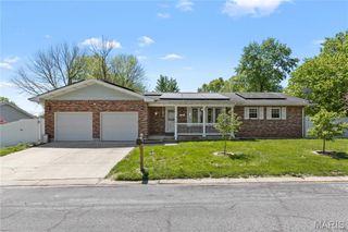 511 Ruddy Court, Troy, IL 62294
