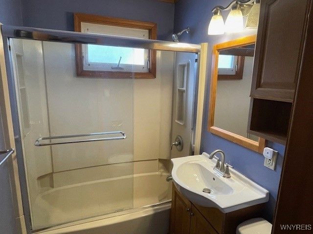 52 Clark Street, Tonawanda, NY 14150