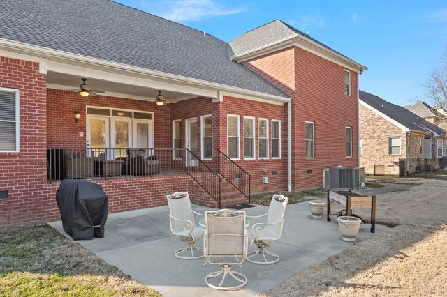 1416 Station 4 Ln, Old Hickory, TN 37138