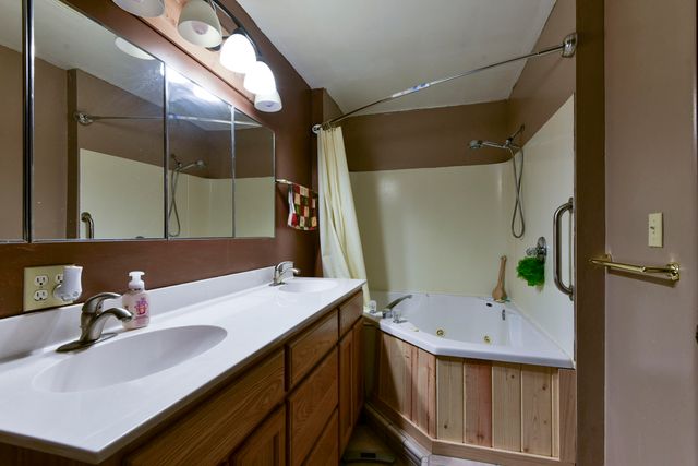 26629 Bobcat Lane, Shell Knob, MO 65747