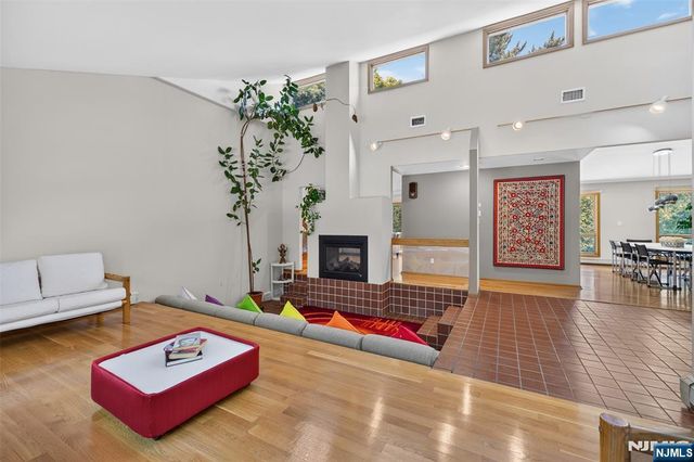18-05 Saddle River Road, Fair Lawn, NJ 07410