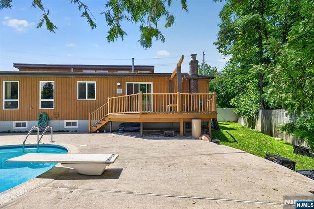 18-05 Saddle River Road, Fair Lawn, NJ 07410