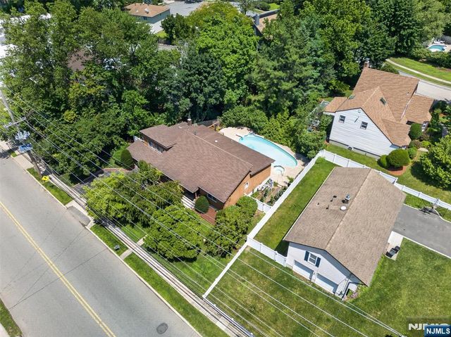 18-05 Saddle River Road, Fair Lawn, NJ 07410