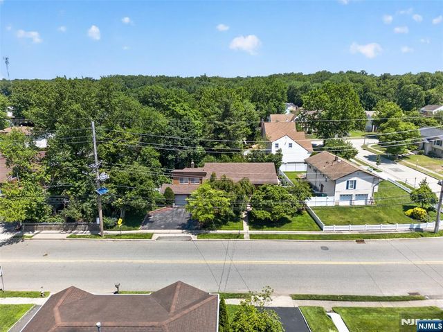 18-05 Saddle River Road, Fair Lawn, NJ 07410