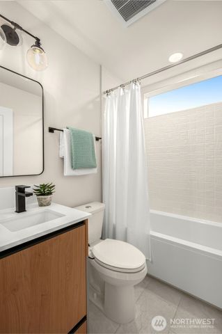 1127 B 10th Avenue E, Seattle, WA 98102