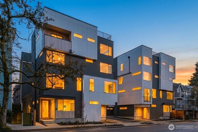 1127 B 10th Avenue E, Seattle, WA 98102