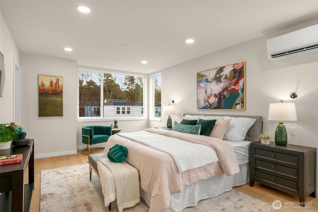 1127 B 10th Avenue E, Seattle, WA 98102