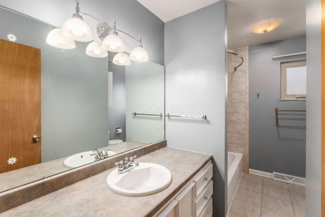 724 Drummond Court, Columbus, OH 43214