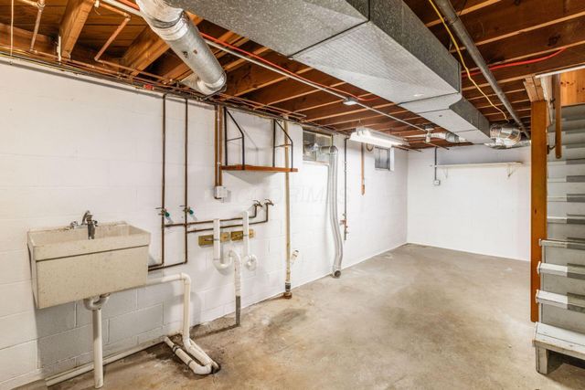 724 Drummond Court, Columbus, OH 43214