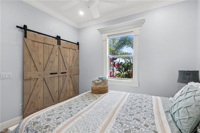 2202 Grove DR, Naples, FL 34120