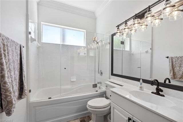 2202 Grove DR, Naples, FL 34120