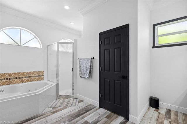 2202 Grove DR, Naples, FL 34120