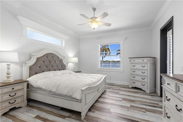 2202 Grove DR, Naples, FL 34120