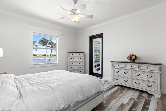 2202 Grove DR, Naples, FL 34120