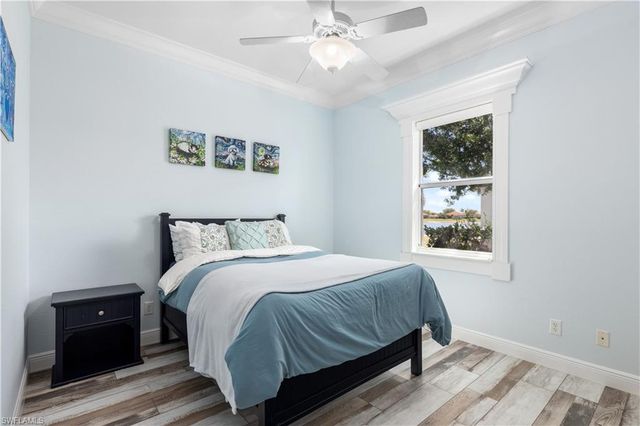 2202 Grove DR, Naples, FL 34120