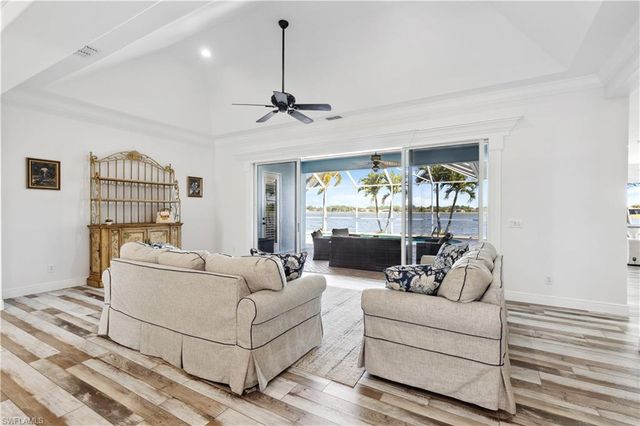 2202 Grove DR, Naples, FL 34120