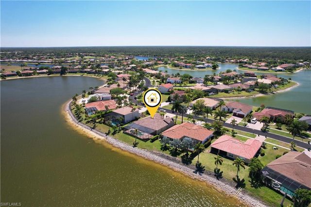 2202 Grove DR, Naples, FL 34120