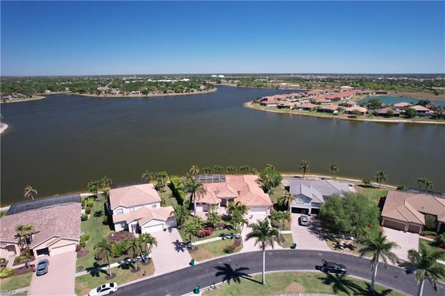 2202 Grove DR, Naples, FL 34120