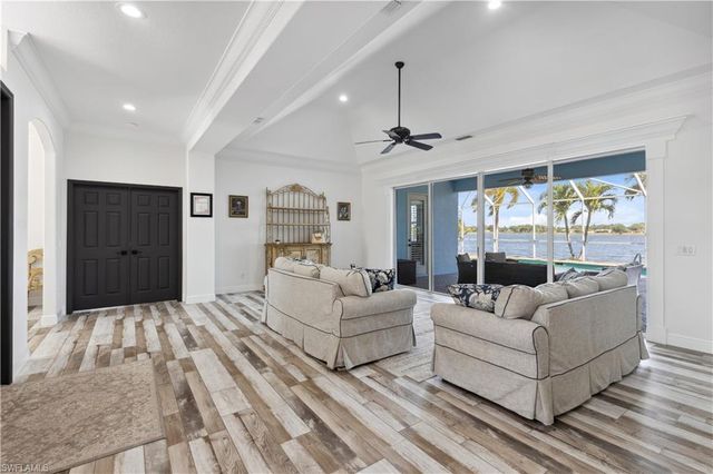 2202 Grove DR, Naples, FL 34120