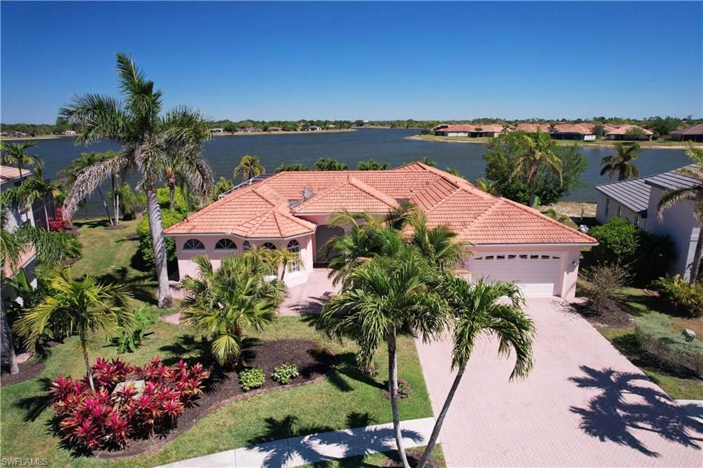 2202 Grove DR, Naples, FL 34120