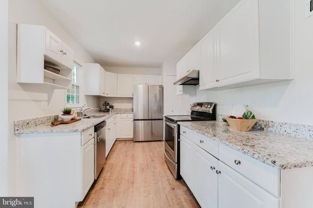9103 BRAMBLE PL, Annandale, VA 22003