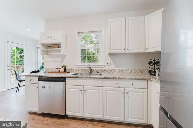 9103 BRAMBLE PL, Annandale, VA 22003