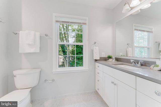 9103 BRAMBLE PL, Annandale, VA 22003