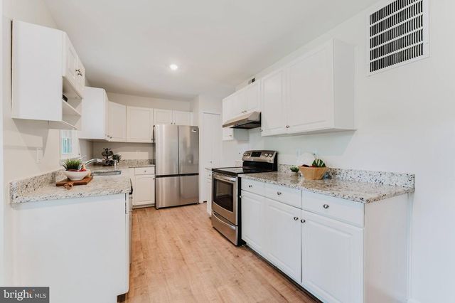 9103 BRAMBLE PL, Annandale, VA 22003