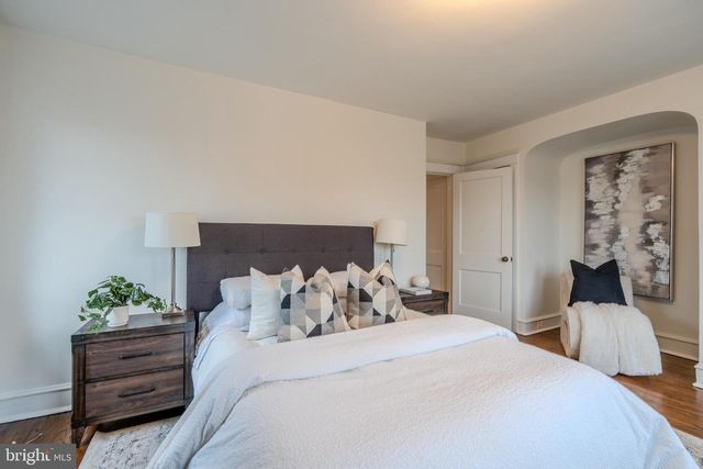 540 COUNTRY CLUB LN, Havertown, PA 19083