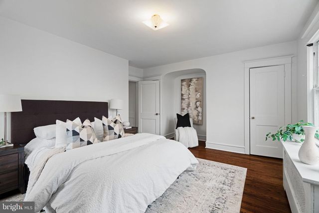 540 COUNTRY CLUB LN, Havertown, PA 19083