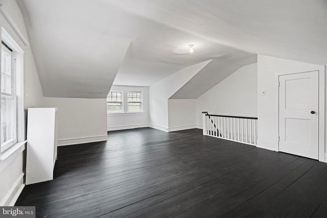 540 COUNTRY CLUB LN, Havertown, PA 19083