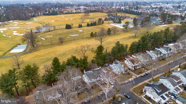540 COUNTRY CLUB LN, Havertown, PA 19083