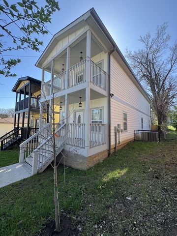 1911 Hermosa St, Nashville, TN 37208