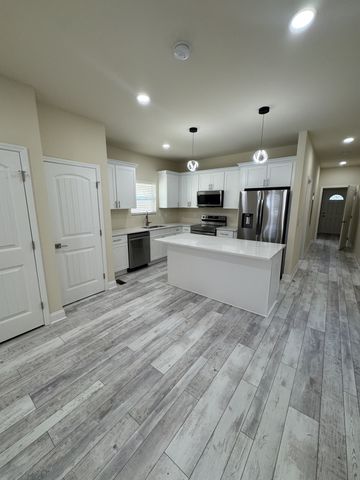 1911 Hermosa St, Nashville, TN 37208