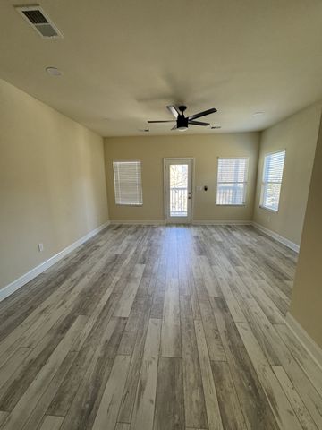 1911 Hermosa St, Nashville, TN 37208