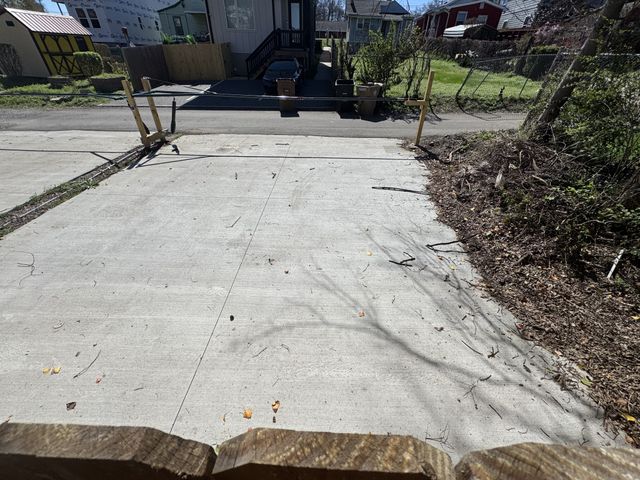 1911 Hermosa St, Nashville, TN 37208