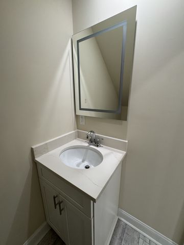 1911 Hermosa St, Nashville, TN 37208