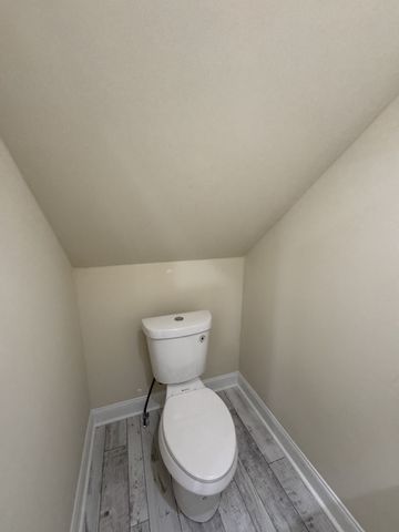 1911 Hermosa St, Nashville, TN 37208