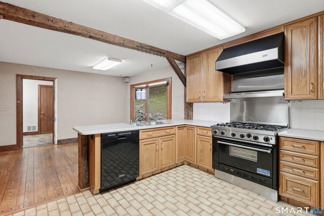 5 Newtown Turnpike, Weston, CT 06883