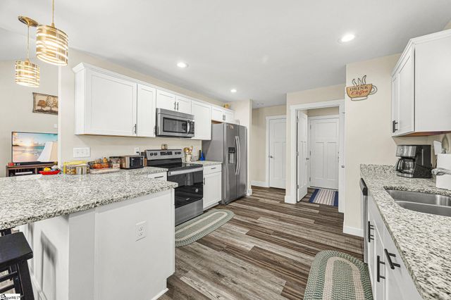 209 Lee Drive, Chesnee, SC 29323