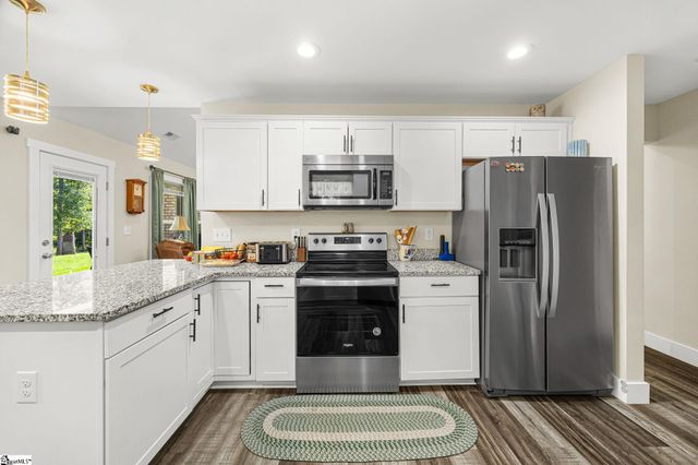 209 Lee Drive, Chesnee, SC 29323