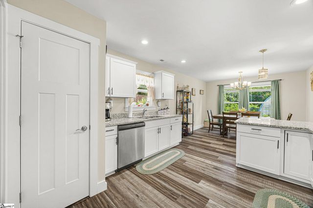 209 Lee Drive, Chesnee, SC 29323