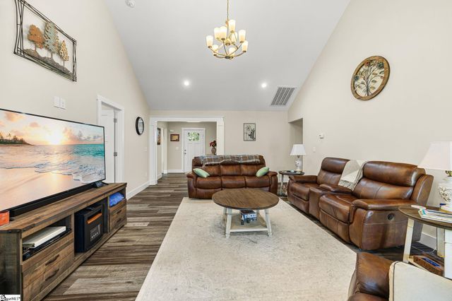 209 Lee Drive, Chesnee, SC 29323